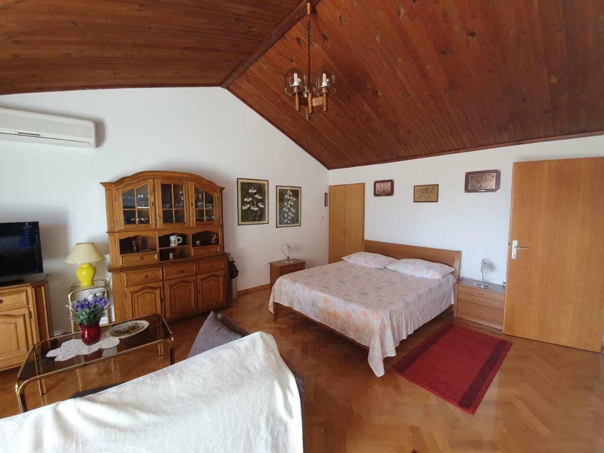 Penthouse Studio With Sea View Makarska Exteriör bild