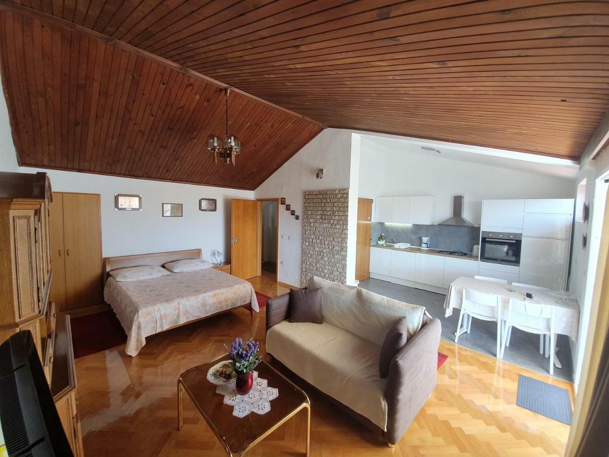 Penthouse Studio With Sea View Makarska Exteriör bild