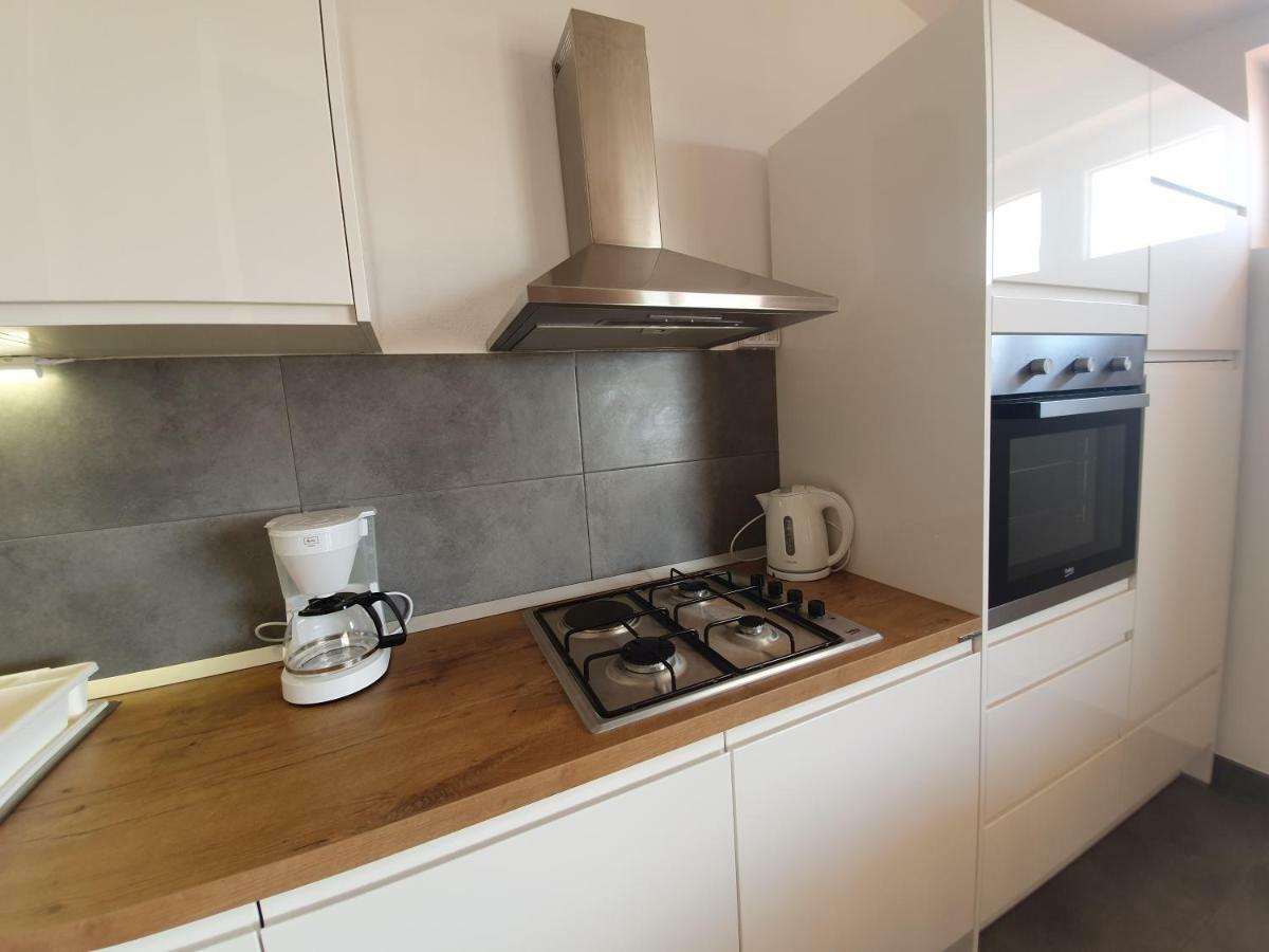 Penthouse Studio With Sea View Makarska Exteriör bild